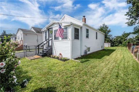 Photo of 3032 Petroleum St Street, Niagara, NY 14305 (MLS # B1708838)