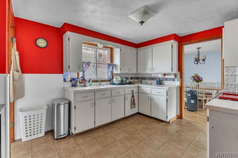 Tiny photo for 160 Parkhurst Boulevard, Tonawanda, NY 14223 (MLS # B1714734)