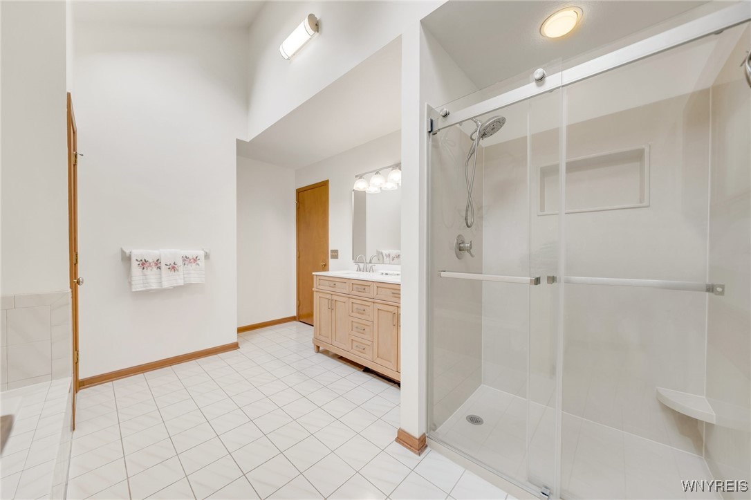 6157 Walnut Creek Court, Clarence, New York image 21