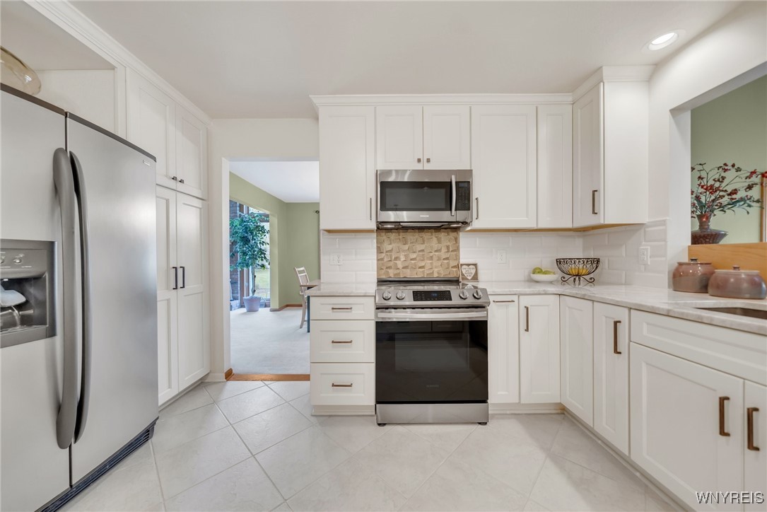 6157 Walnut Creek Court, Clarence, New York image 11
