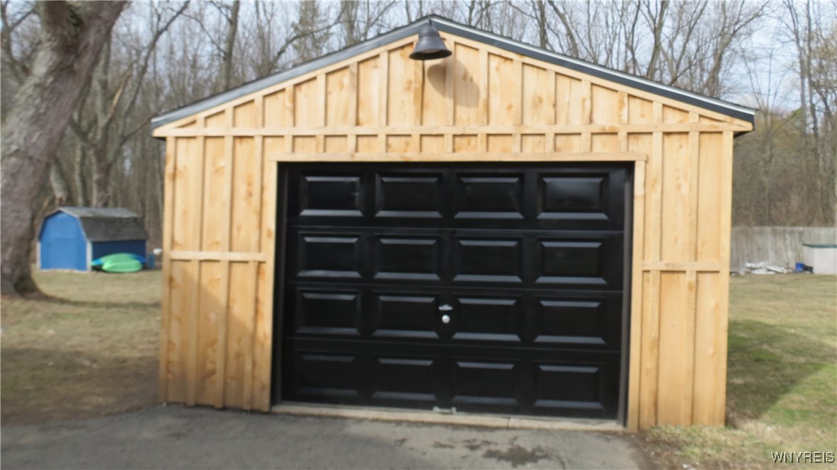 2568 Sunset Drive, Eden, New York image 8