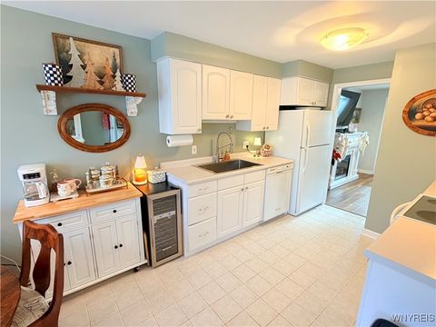 Tiny photo for 58 Kenton Place, Hamburg, NY 14075 (MLS # B1655238)