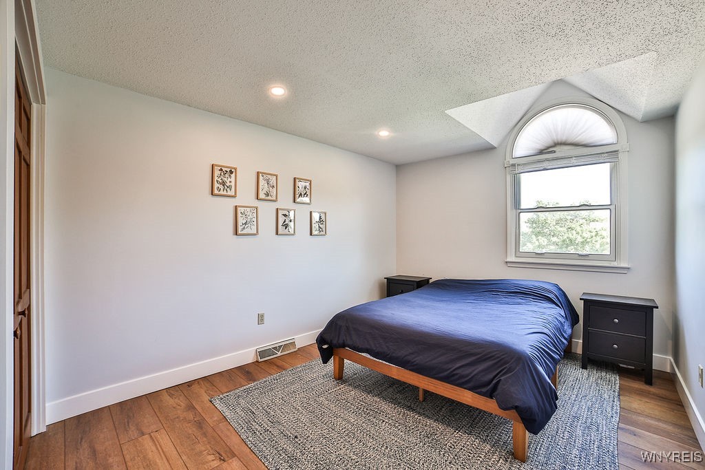 30 River Oaks Drive, Grand Island, New York image 29