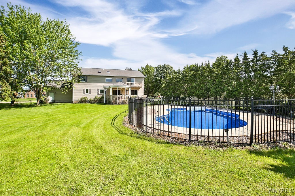 30 River Oaks Drive