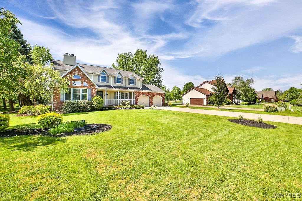 30 River Oaks Drive