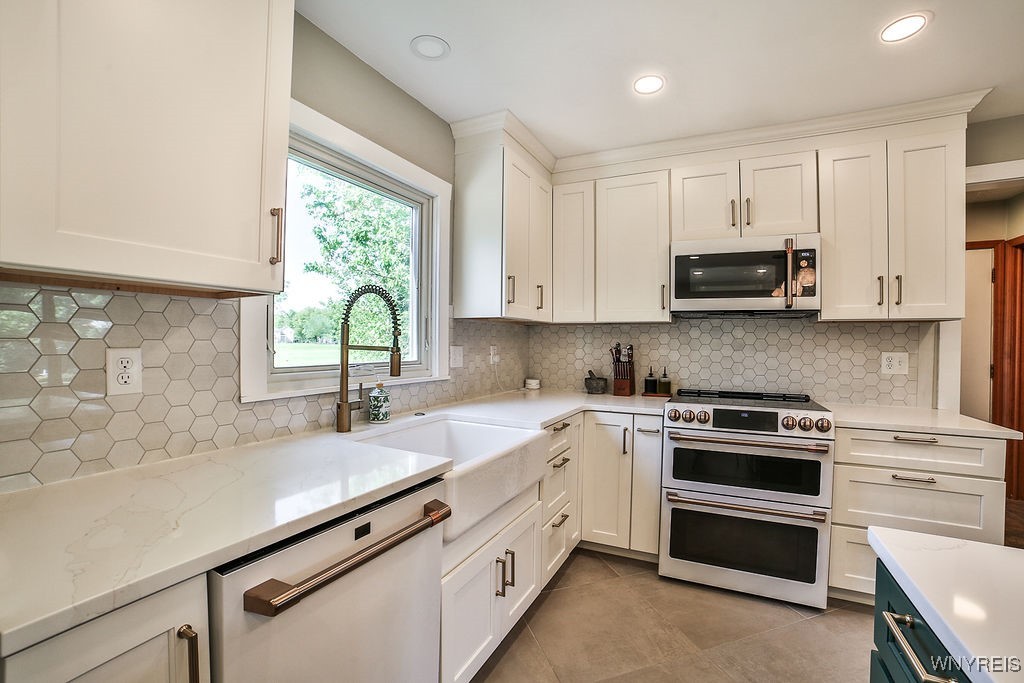 30 River Oaks Drive, Grand Island, New York image 15