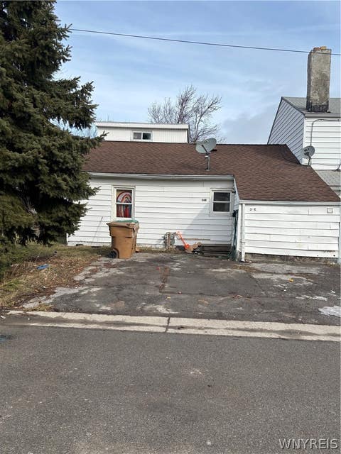 Tiny photo for 36 Glenwood Court #E, Cheektowaga, NY 14225 (MLS # B1702752)