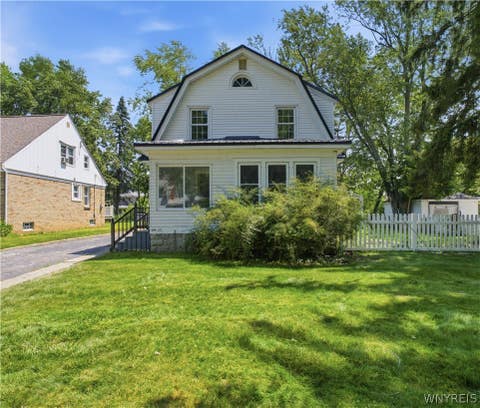 Homes For Sale - 44 Arlington Road<br/> Erie County, Amherst, NY 14221