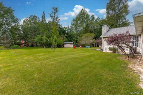 Tiny photo for 42 Trails End, Grand Island, NY 14072 (MLS # B1712910)