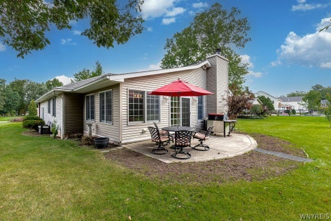 Tiny photo for 42 Trails End, Grand Island, NY 14072 (MLS # B1712910)