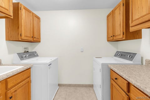 Tiny photo for 42 Trails End, Grand Island, NY 14072 (MLS # B1712910)