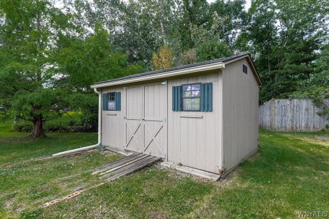 Tiny photo for 42 Trails End, Grand Island, NY 14072 (MLS # B1712910)