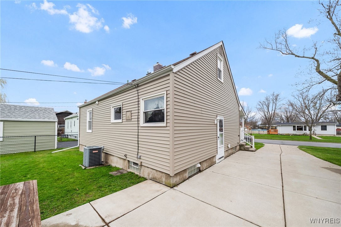 97 Dunlop Avenue, Tonawanda, New York image 4