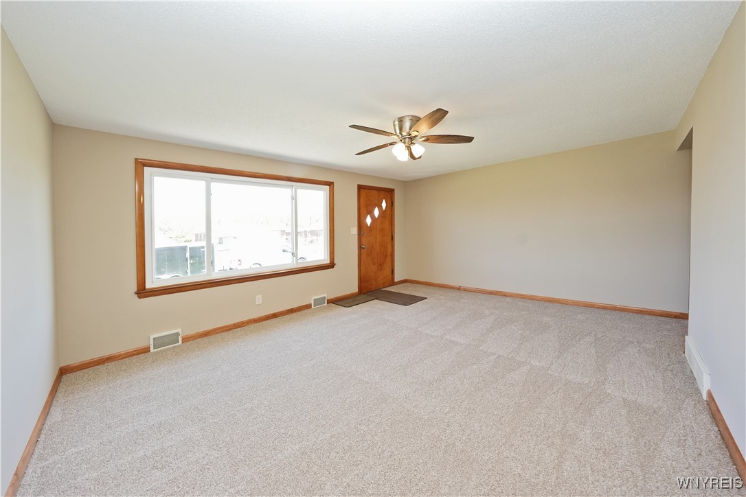 41 Della Drive, Lackawanna, New York image 4