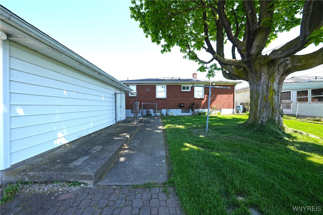 41 Della Drive, Lackawanna, New York image 33