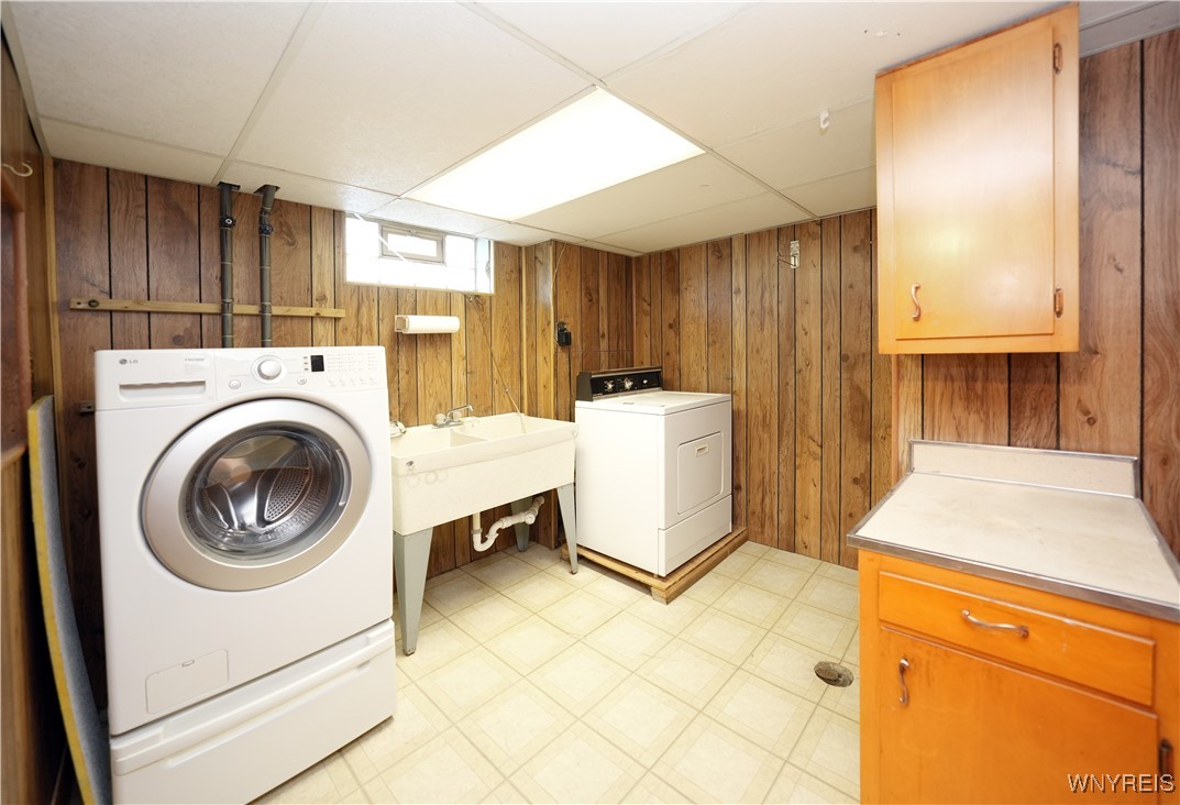 41 Della Drive, Lackawanna, New York image 23