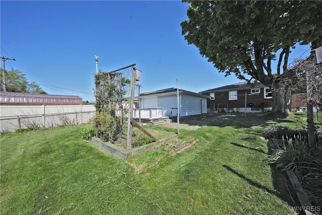 41 Della Drive, Lackawanna, New York image 31