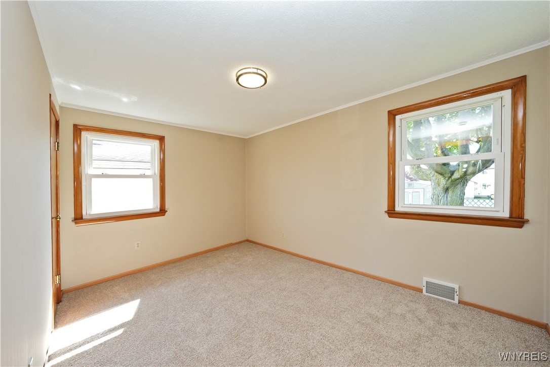 41 Della Drive, Lackawanna, New York image 13