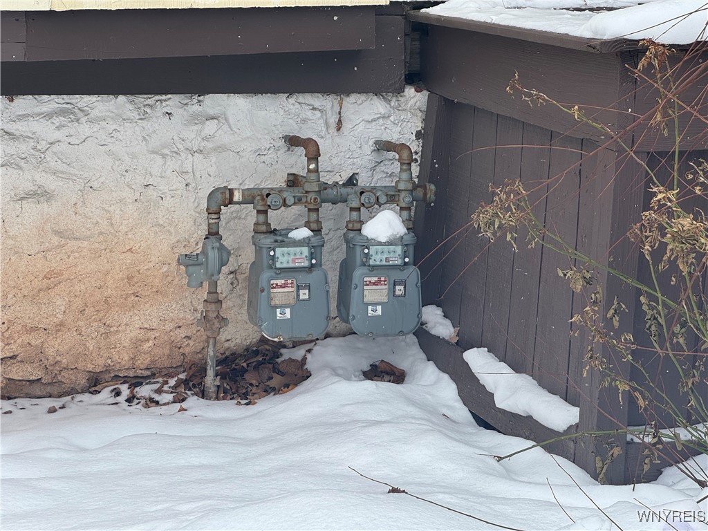 908 Tonawanda Street