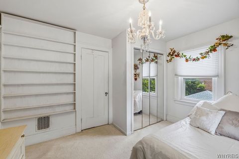Tiny photo for 825 James Avenue, Niagara Falls, NY 14305 (MLS # B1689374)