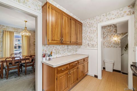 Tiny photo for 825 James Avenue, Niagara Falls, NY 14305 (MLS # B1689374)