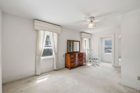 Tiny photo for 825 James Avenue, Niagara Falls, NY 14305 (MLS # B1689374)