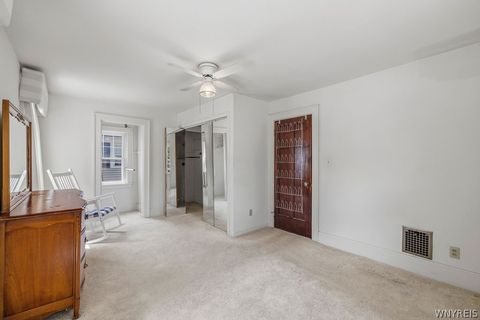 Tiny photo for 825 James Avenue, Niagara Falls, NY 14305 (MLS # B1689374)