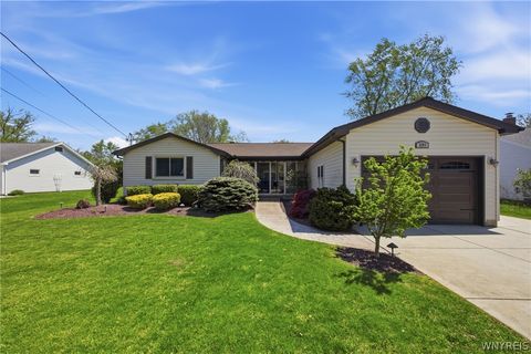 Photo of 291 Seneca Place, Lancaster, NY 14086 (MLS # B1683208)