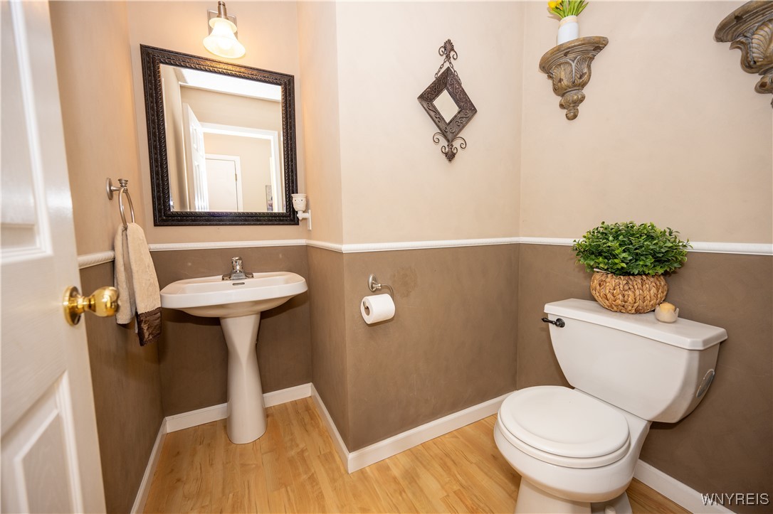 11686 Parkwood Drive, Alden, New York image 3