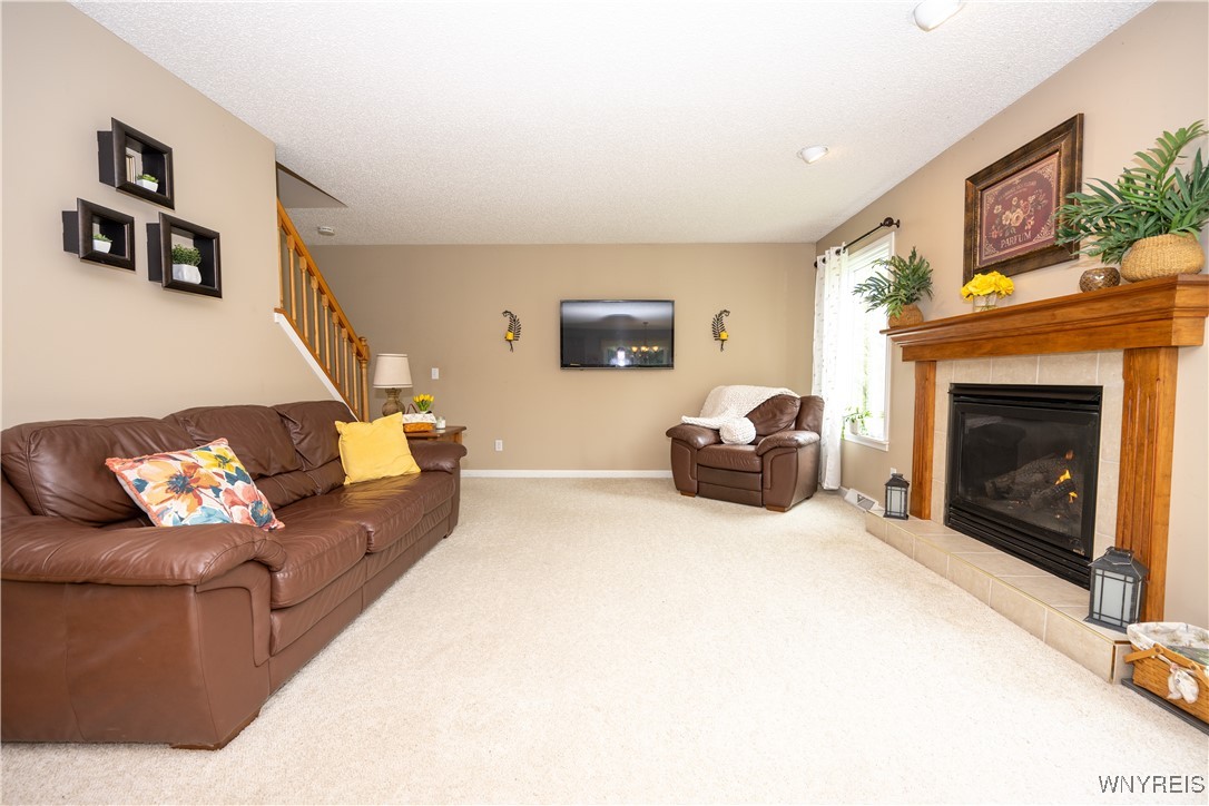 11686 Parkwood Drive, Alden, New York image 5
