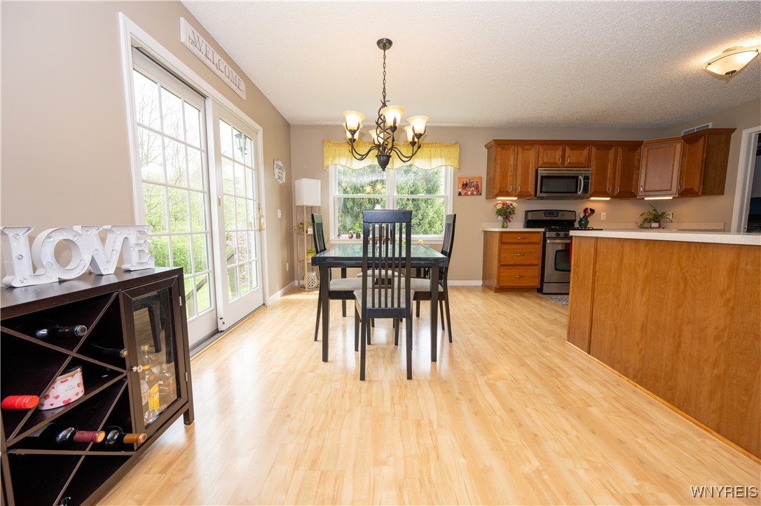 11686 Parkwood Drive, Alden, New York image 11