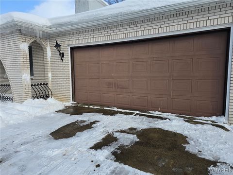 Tiny photo for 120 Autumnvale Dr, Lockport City, NY 14094 (MLS # B1660898)