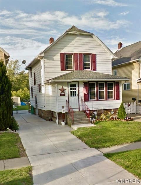 Photo for 184 Dunlop Avenue