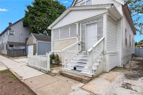 Tiny photo for 102 Wende Street, Buffalo, NY 14211 (MLS # B1709194)