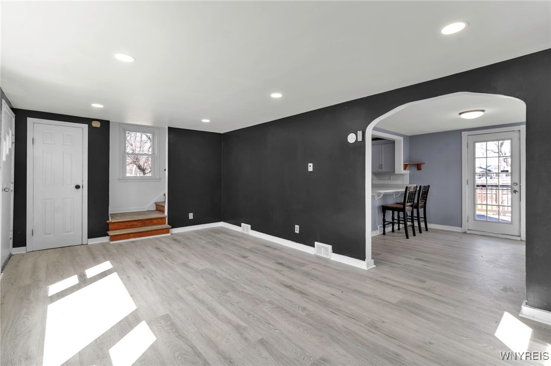 9304 Cayuga Drive, Niagara Falls, New York image 17