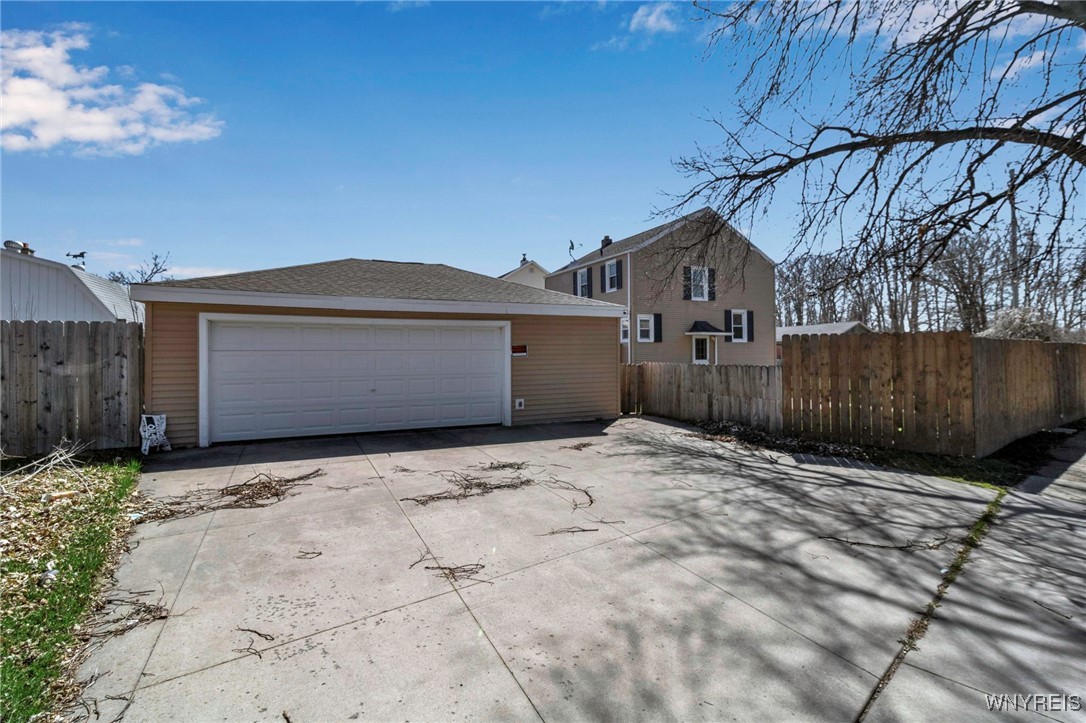 9304 Cayuga Drive, Niagara Falls, New York image 7