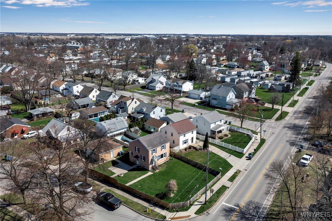 9304 Cayuga Drive, Niagara Falls, New York image 3