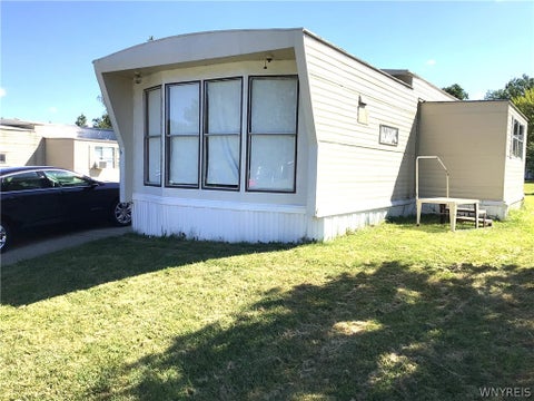 Mobile Home For Sale - 6 Vibernum Drive<br/> Erie County, Hamburg, NY 14075