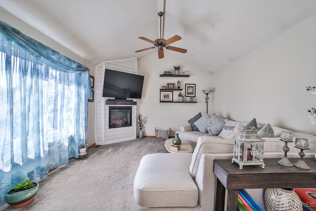 58 Williamsburg Lane