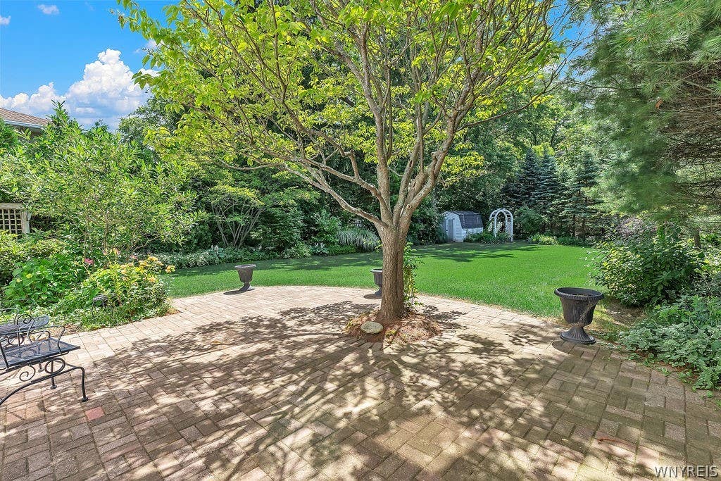 Photo of 163 Cranwood Drive, West Seneca, NY 14224 (MLS # B1695488)