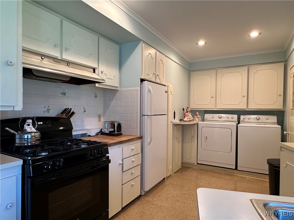 382 Pleasant Avenue, Hamburg, New York image 12