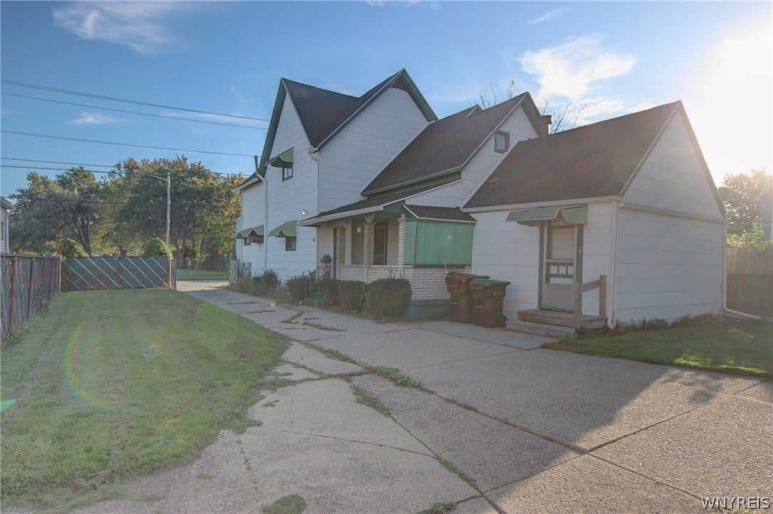 16 Gates Street