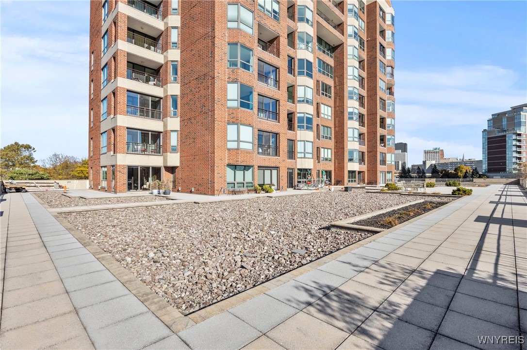 201 Admirals Walk Circle 201