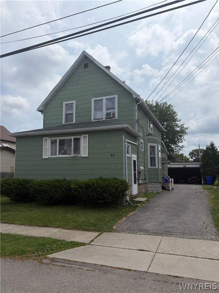 Photo 1 of 19 — 35 Bellwood Avenue, West Seneca, NY 14224