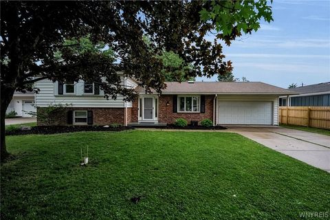 Photo of 38 Sandhurst Lane, Amherst, NY 14221 (MLS # B1693050)