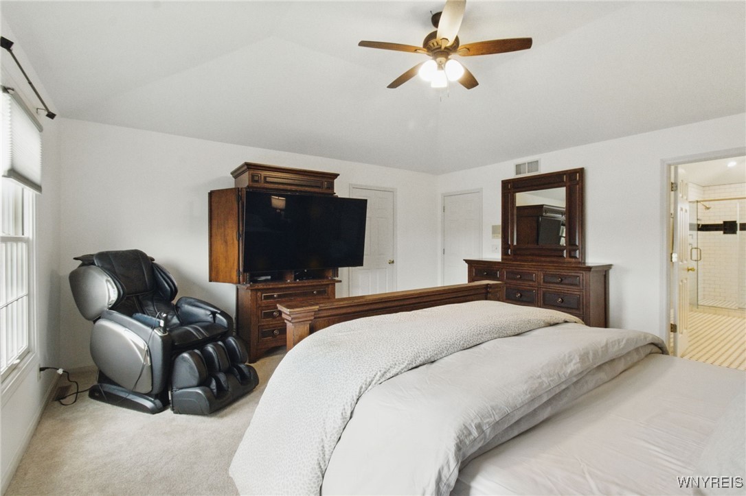 8590 Greenway Ct Ct, Clarence, New York image 29