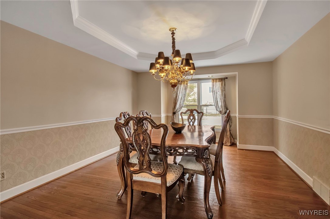8590 Greenway Ct Ct, Clarence, New York image 10