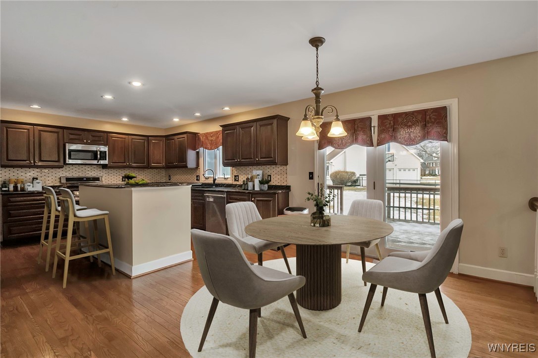 8590 Greenway Ct Ct, Clarence, New York image 18