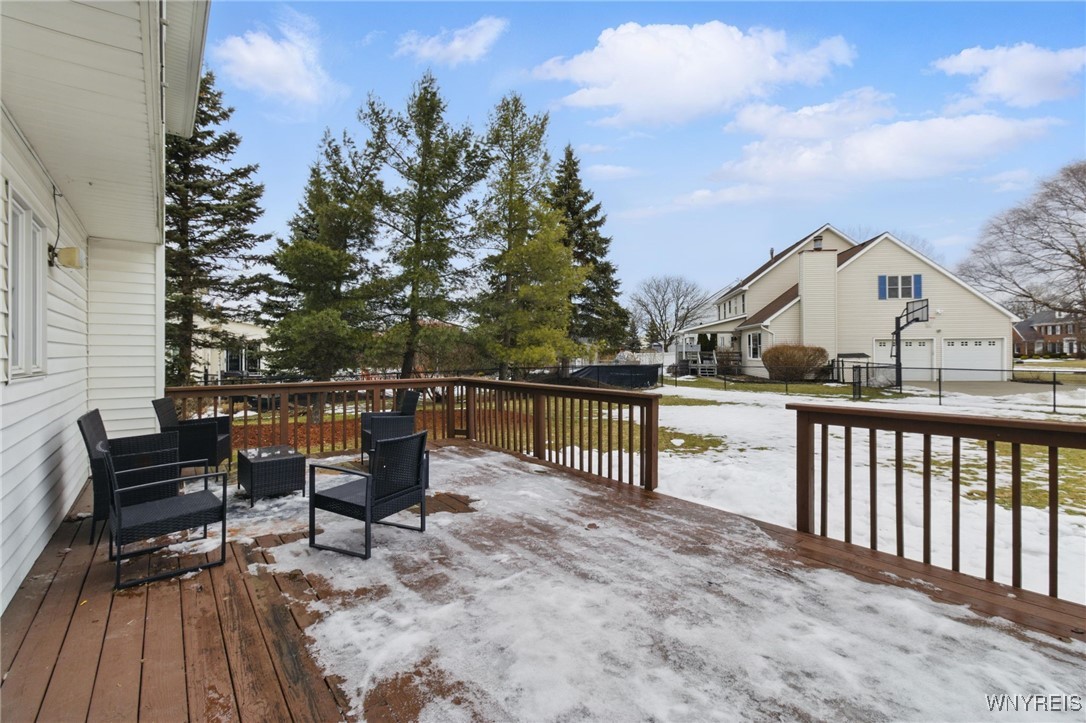 8590 Greenway Ct Ct, Clarence, New York image 45