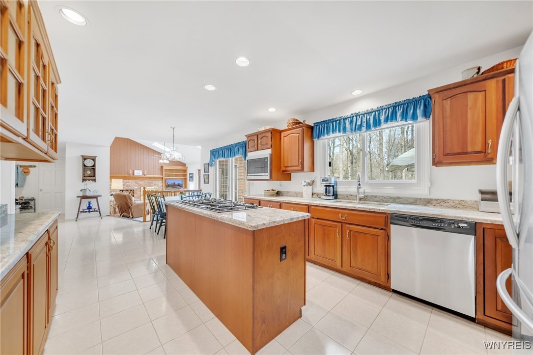 108 Middlebury Road, Orchard Park, New York image 4